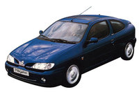 伊達軍曹のかつての愛車、初代「ルノー・メガーヌ クーペ16V」。「たまに壊れましたが最高の一台。実は今でも欲しい！」