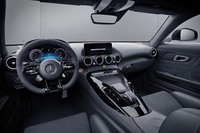 「メルセデスAMG GT」のフラッグシップモデル上陸の画像
