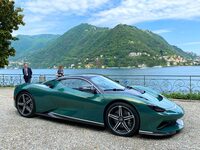 「アウトモビリ・ピニンファリーナ・バッティスタ」。2023年、コモで開催された「フォーリ・コンコルソ」で。