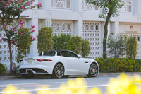 ボディーカラーは、写真の「ユーロンホワイト」を含む全12色がラインナップされる。