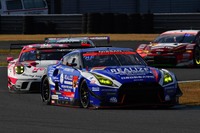 接戦の末にGT300クラスで勝利した、藤波清斗／ジョアオ・パオロ・デ・オリベイラ組のNo.56 リアライズ 日産自動車大学校 GT-R。