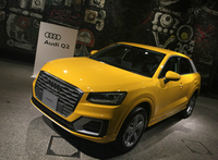 今回のお題は「アウディQ2」である。これは日本仕様。