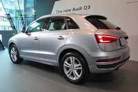 リアビュー。今回、前後バンパーおよびホイールのデザインが変更された。