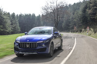 「レヴァンテS」の動力性能は、0-100km/h加速が5.2秒で、最高速は264km/h（欧州仕様車の数値）。