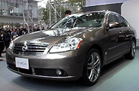 【Movie】日産フーガ発表会にてファッションショー!?の画像