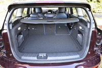 ラゲッジルーム容量は360～1250リッター。