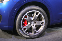 マセラティが初のSUV「レヴァンテ」を発売の画像