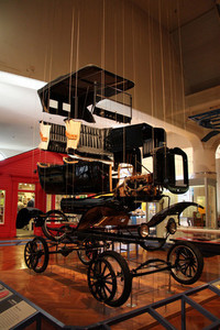 生産方式だけでなく、社会も変えた「フォードT型」。ただし、その末路は……。ヘンリー・フォード博物館にて。