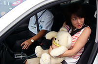 クマさんには錘が入れられ、約10kgの重さになっている