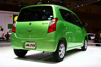 新型アルトのリアビュー。