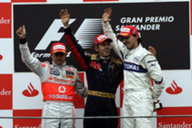 セバスチャン・ベッテルが初ポールポジションから初優勝。いずれも最年少記録を塗り替える見事なポール・トゥ・ウィンだった。（写真＝BMW）