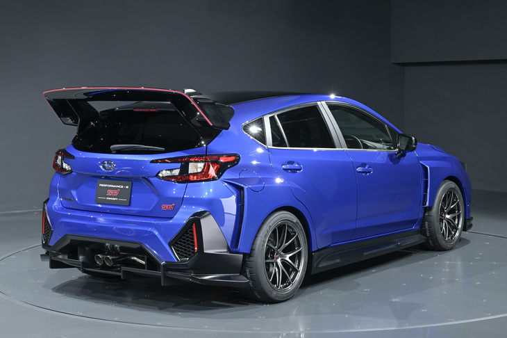 「ジャパンモビリティショー2025」で初披露された「Performance-B STIコンセプト」は、エクステリアのみの公開で、インテリアやパワーユニット、シャシーの詳細などについてはアナウンスされなかった。