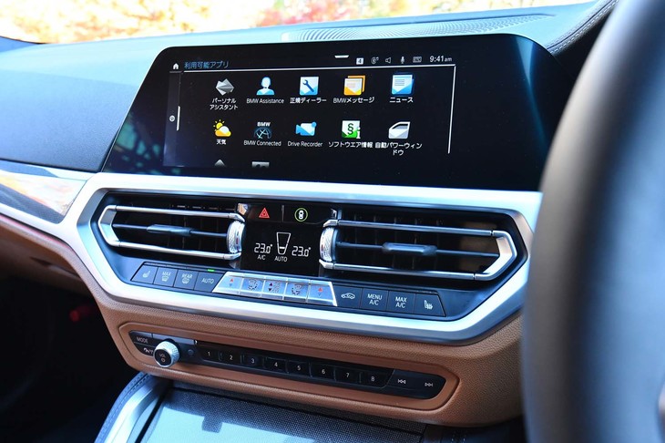 センターモニターのサイズは10.25インチ。コネクテッド機能が備わっており、アプリも豊富にそろう。