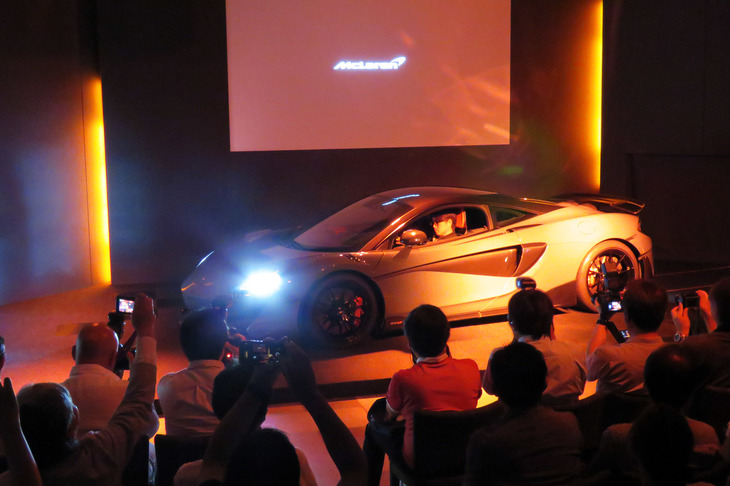 「マクラーレン600LT」国内発表会の様子。