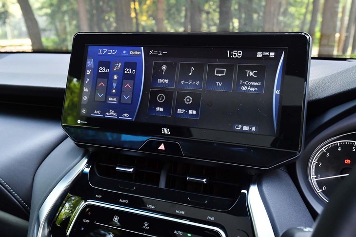 センターモニターの画面サイズは12.3インチ。カーナビやオーディオのほか、空調の操作も行える。