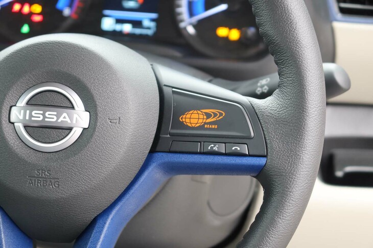 日産ルークスBEAMSカスタマイズド コンセプト（ステアリングスポーク部のBEAMSマーク）