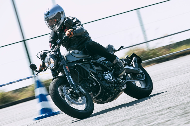 ドゥカティ・スクランブラー ナイトシフト