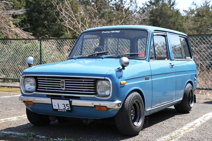 「マツダ・ポーター バン」。ポーターというとポーターキャブのほうが知られているが、オリジナルはボンネット型トラック／バンである。
