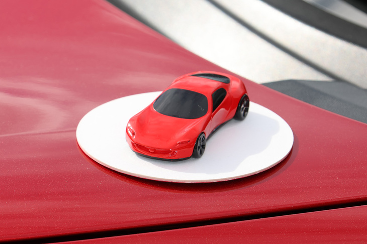 こちらの「アイコニックSP」のミニカーは、なんと中山 雅さんのお手製。リアルで美しい仕上がりにはビックリだ。さらにドアが開閉する仕様もつくりたいと語るなど、アイコニックSPに対する愛がスゴかった。