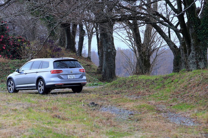 フォルクスワーゲン・パサート オールトラックTDI 4MOTIONアドバンス