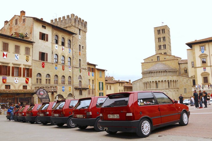 2021年9月に開催された「ウーノ・ターボ・クラブ・イタリア」ミーティングの参加車両。