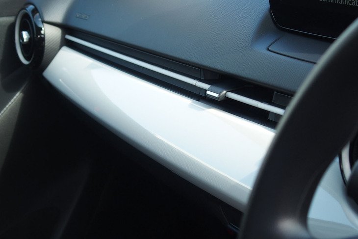 マツダ2 15BD（ダッシュボードパネル）