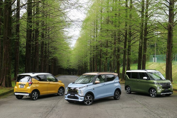 左から、「三菱eKクロス」と「eKクロスEV」「eKクロス スペース」。