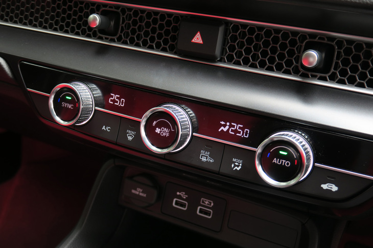 ホンダ・シビック タイプR（エアコンパネル）