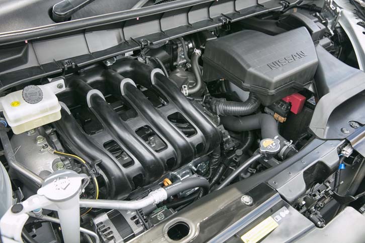 最高出力150ps、最大トルク200Nmのエンジンスペックはノーマルの「セレナ」と同じだが、「リニアなレスポンス」と「心地よい加速Gの持続」を重視して、コンピューターに専用チューニングが施されている。