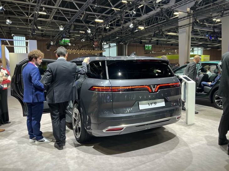 ヴィンファストVF9