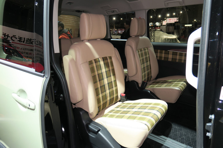 三菱デリカD：5 eye・キュートproduced byテリー伊藤