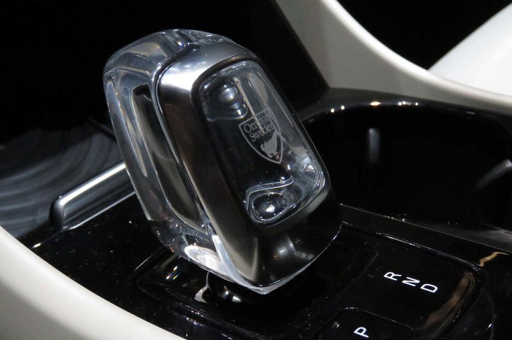 ボルボXC40 T5 AWDインスクリプション（シフトセレクター）