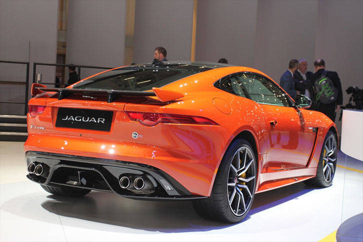 ジャガーFタイプ SVR クーペ