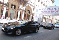 2019年6月、トリノで開催されたパルコ・ヴァレンティーノ・モーターショーでは、イタリアのテスラ愛好会によるパレードも開催された。