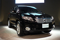 7人乗車可、トヨタの中型SUV「ヴァンガード」デビュー