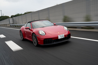 今回の試乗車は「ポルシェ911タルガ4 GTS」。新車登録された時点での価格は2615万円だったが、2025年11月時点では2747万円に改定されている。