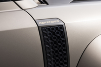 ディフェンダー・オクタ（4WD/8AT）【試乗記】の画像