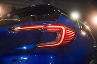 リアのライトも新しくなってはいるが、デザインの印象はほとんど変わっていない。