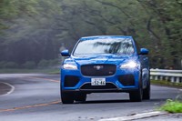 ジャガーFペースSVR