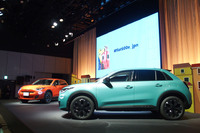 ボディーサイズは全長×全幅×全高＝4200×1780×1595mmで、ホイールベースは2560mmと発表されている。