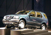 メルセデス、新型「Mクラス」を発売