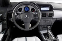 メルセデスから新型車GLKクラス【デトロイトショー08】の画像