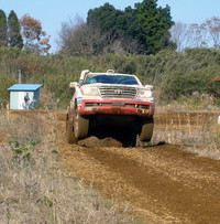 ジャンプ一番！　マシンは、トヨタ車体の食堂や取引先などから回収した廃食油を使った、バイオディーゼル燃料で走行。環境面もアピールされる。