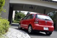 【スペック】1.6スポーツライン：全長×全幅×全高＝3915×1665×1465mm／ホイールベース＝2470mm／重量＝1180kg／駆動方式＝FF／1.6リッター直4DOHC16バルブ（105ps/5600rpm、15.1kgm/4500rpm）／価格＝219万円（テスト車＝244万2000円／マルチメディアステーション＋マルチファンクションインジケーター＝25万2000円）