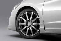 デルタフィニッシャーが特徴の「エキゾーストシステム」（13万4400円）。