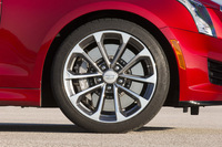 最小のキャデラックVシリーズ、ATS-V発売の画像