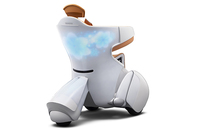 走行モードの図。背面に現れる光の模様は、周囲に自車の動きを伝える役割をもつ。