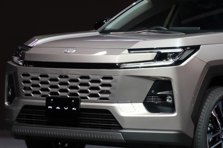 そもそも、ラギッドなSUVにまで「ハンマーヘッド」ランプを使う必要はあるのだろうか？