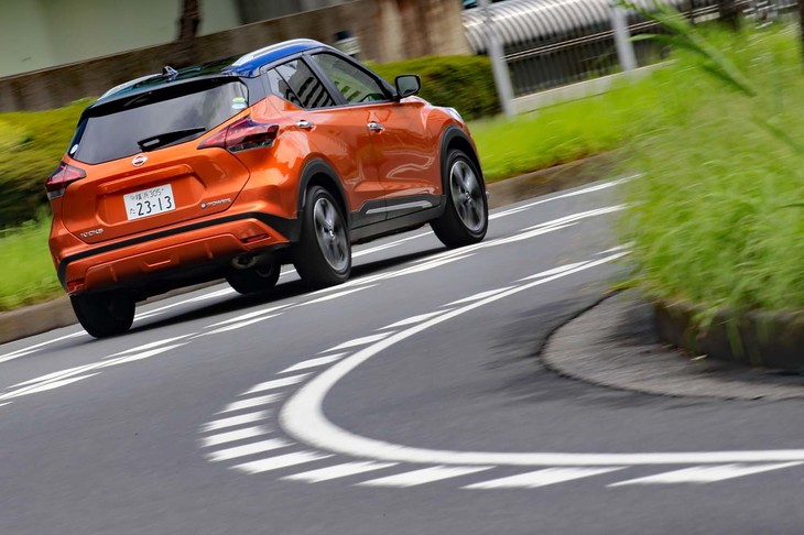 今回は410kmの距離を試乗。燃費は満タン法で13.2km/リッター、車載の燃費計で14.2km/リッターを記録した。