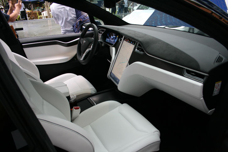 医療用の空気清浄システムを備えており、室内の空気は手術室と同レベルのクリーンさに保たれるという。